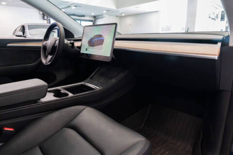 2025 Tesla Model Y Performance