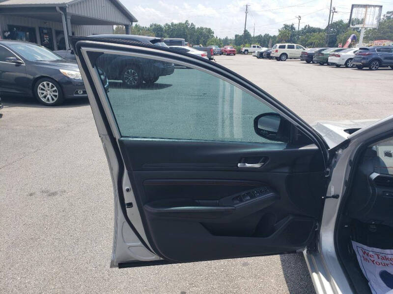 2021 Nissan Altima 2.5 SR