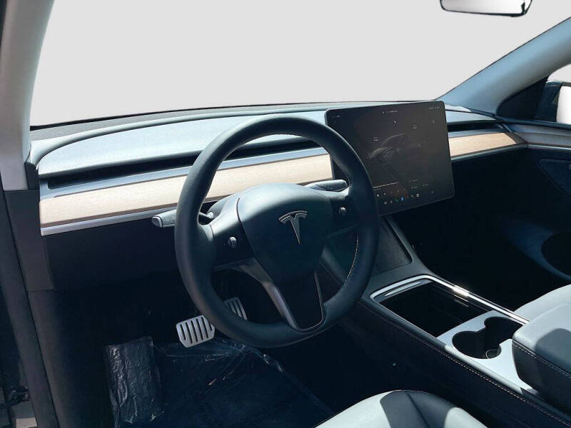 2024 Tesla Model Y Performance