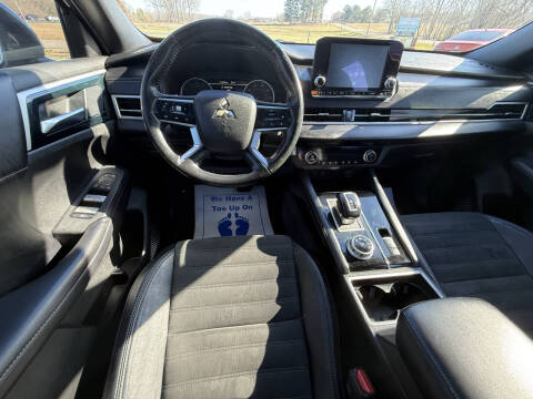 2022 Mitsubishi Outlander Black Edition