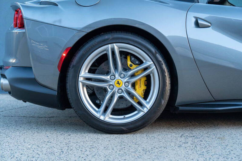 2022 Ferrari 812 GTS