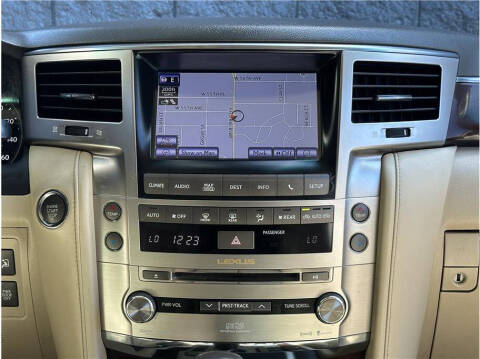 2013 Lexus LX 570