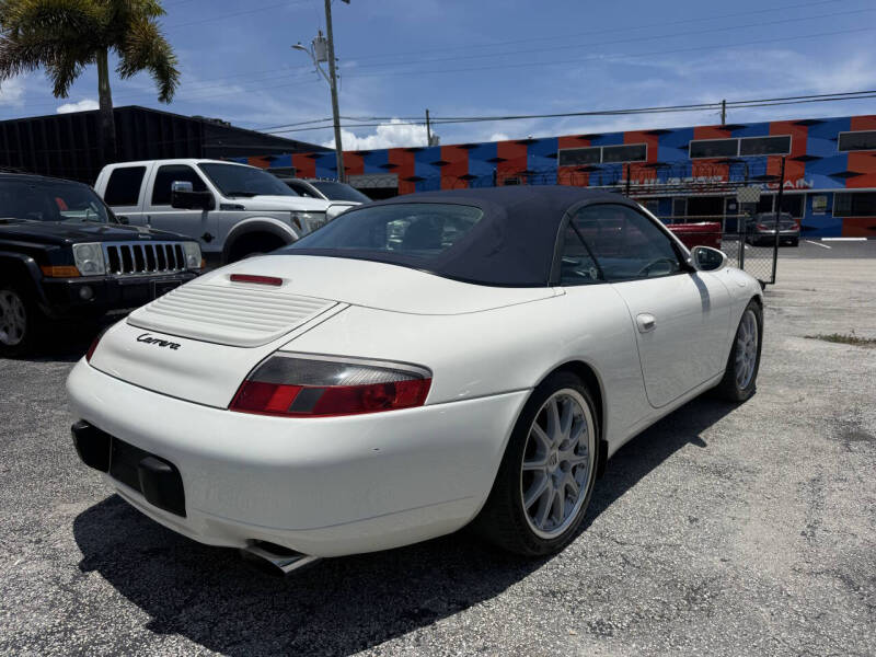 2000 Porsche 911 Carrera