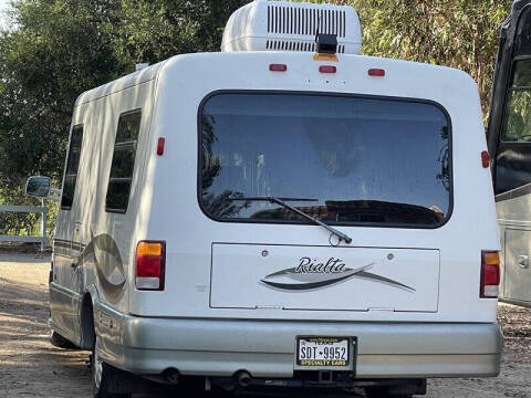 2002 Winnebago Rialta