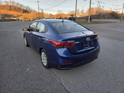 2020 Hyundai Accent SE