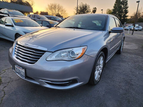 2014 Chrysler 200 LX