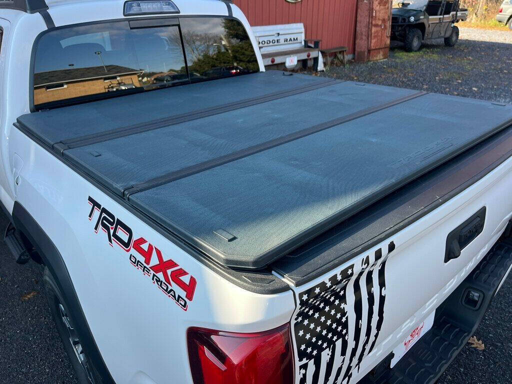 2018 Toyota Tacoma 38