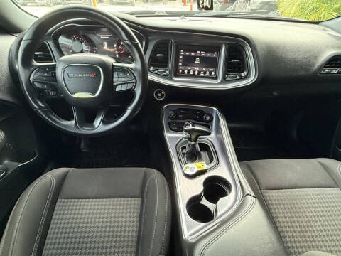 2018 Dodge Challenger SXT