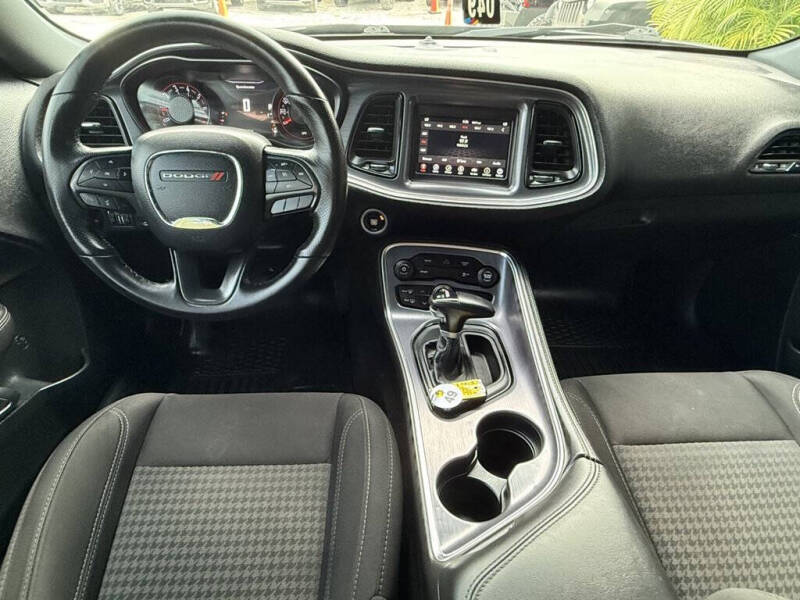 2018 Dodge Challenger SXT