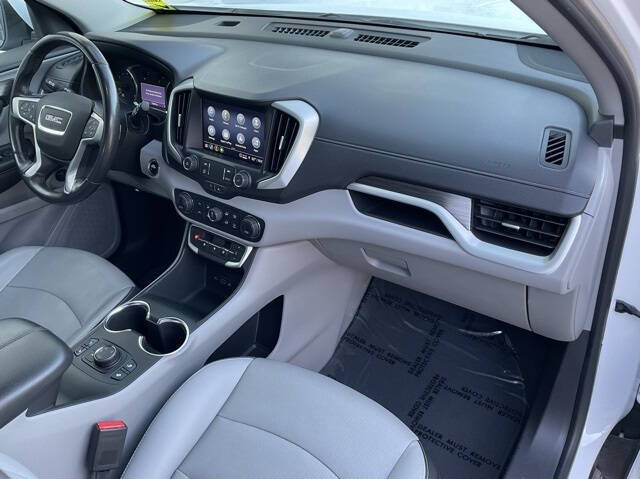 2022 GMC Terrain SLT