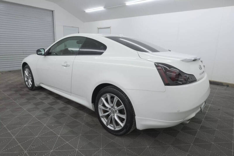 2011 Infiniti G37 Coupe x