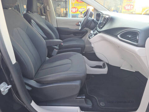 2017 Chrysler Pacifica Touring