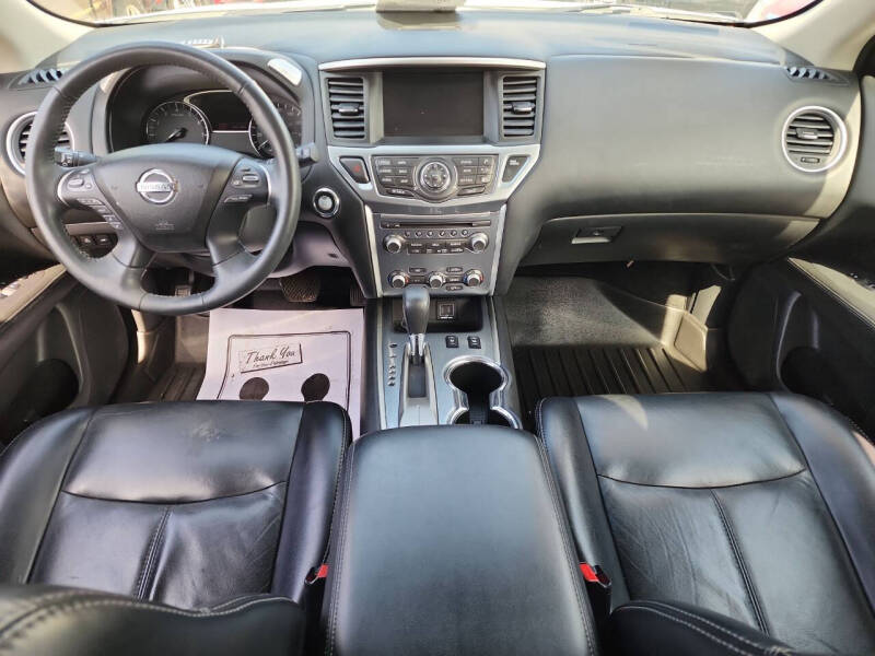 2018 Nissan Pathfinder SL