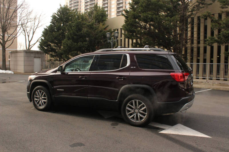 2017 GMC Acadia SLE-2