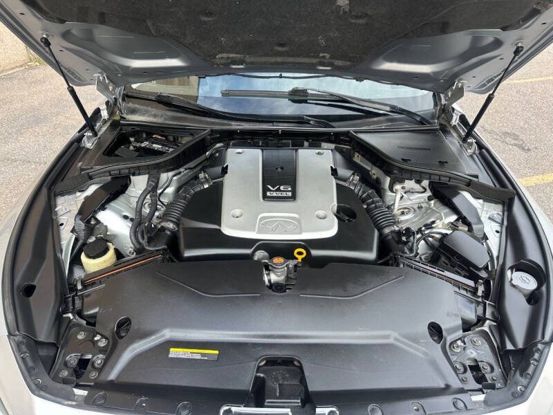 2015 Infiniti Q50