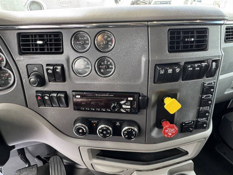 2017 Peterbilt 567