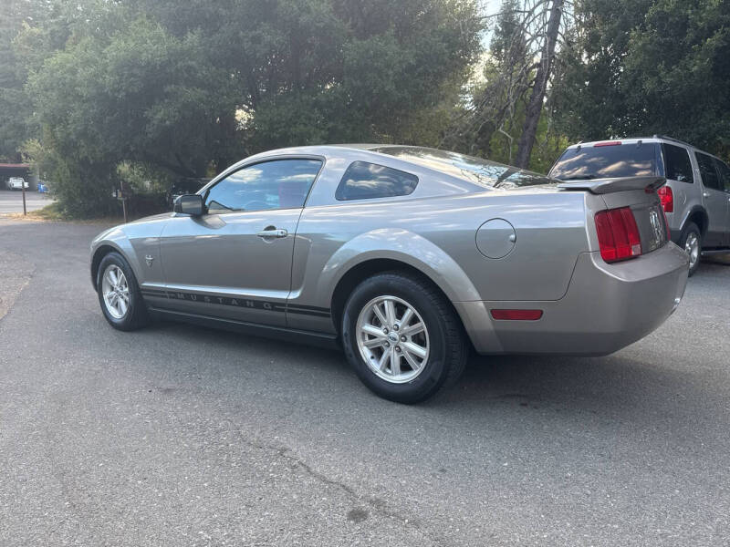 2009 Ford Mustang V6 Deluxe