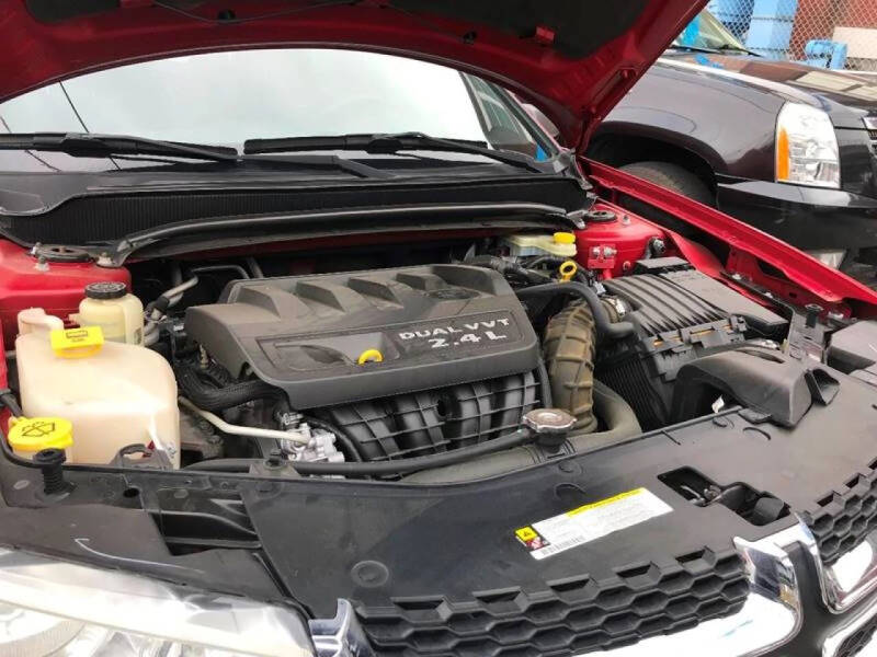 2013 Dodge Avenger SE