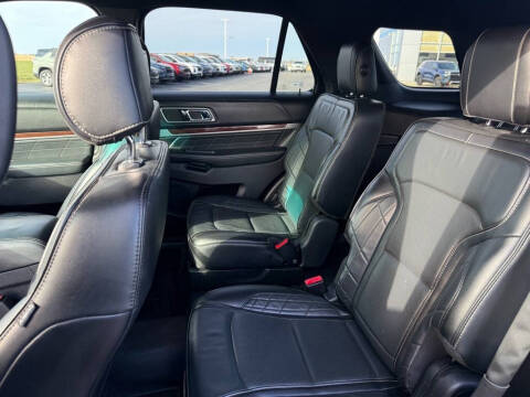 2017 Ford Explorer Platinum