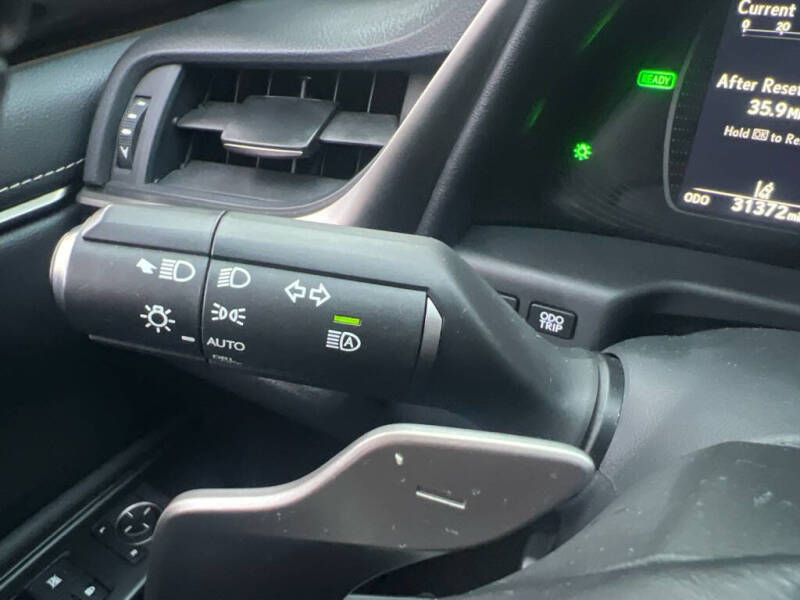 2019 Lexus ES 300h