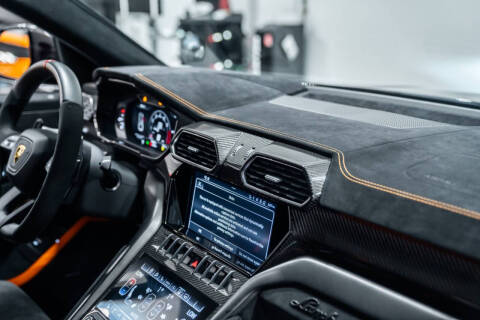 2024 Lamborghini Urus Performante