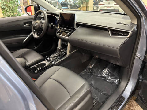 2024 Toyota Corolla Cross XLE