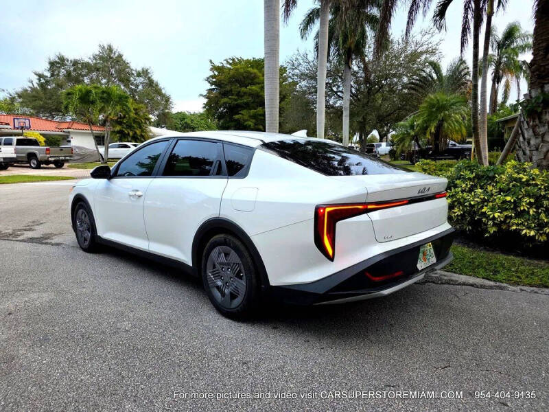 2025 Kia K4