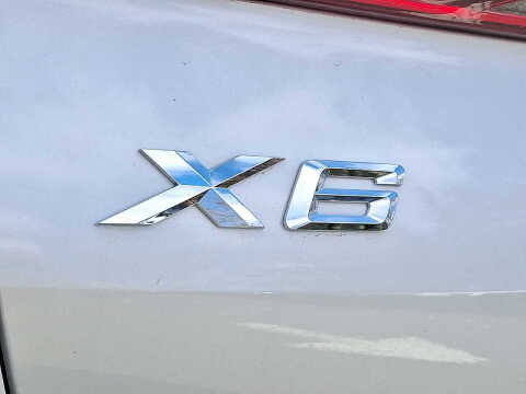 2025 BMW X6 xDrive40i