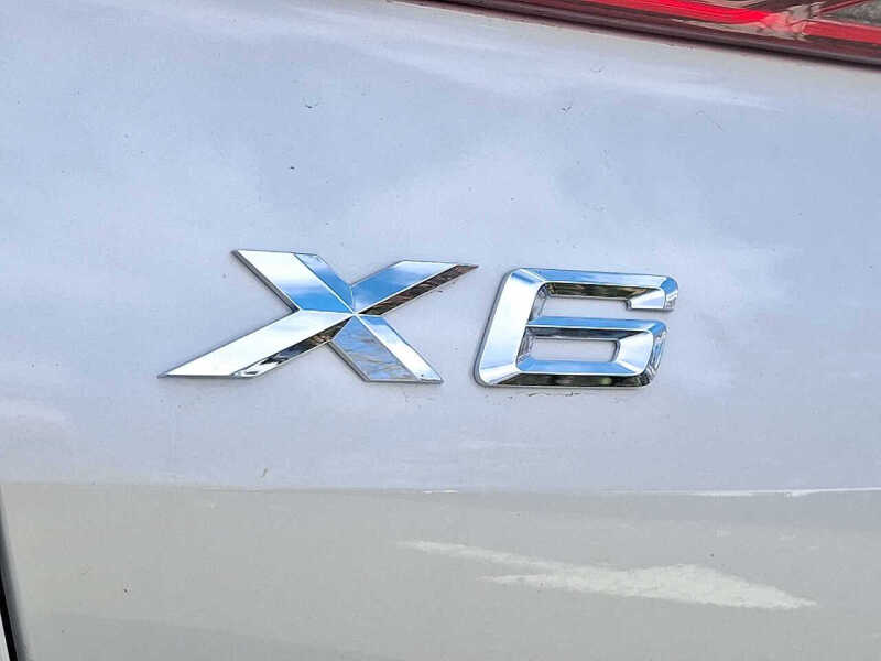 2025 BMW X6 xDrive40i