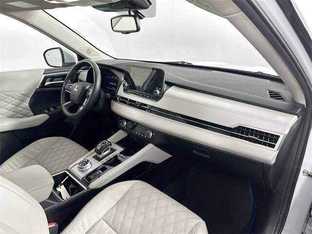 2023 Mitsubishi Outlander PHEV SEL