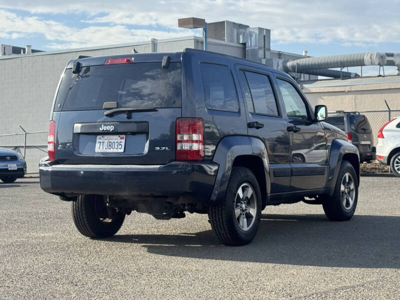 2008 Jeep Liberty Sport