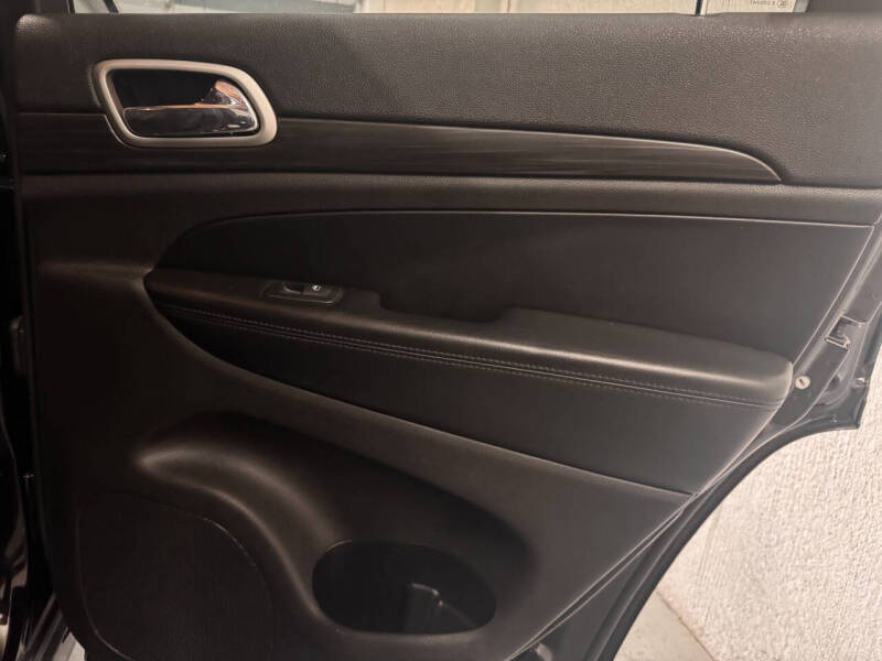 2019 Jeep Grand Cherokee Laredo