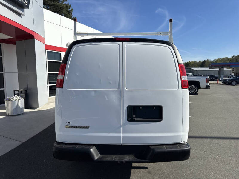 2023 Chevrolet Express 2500