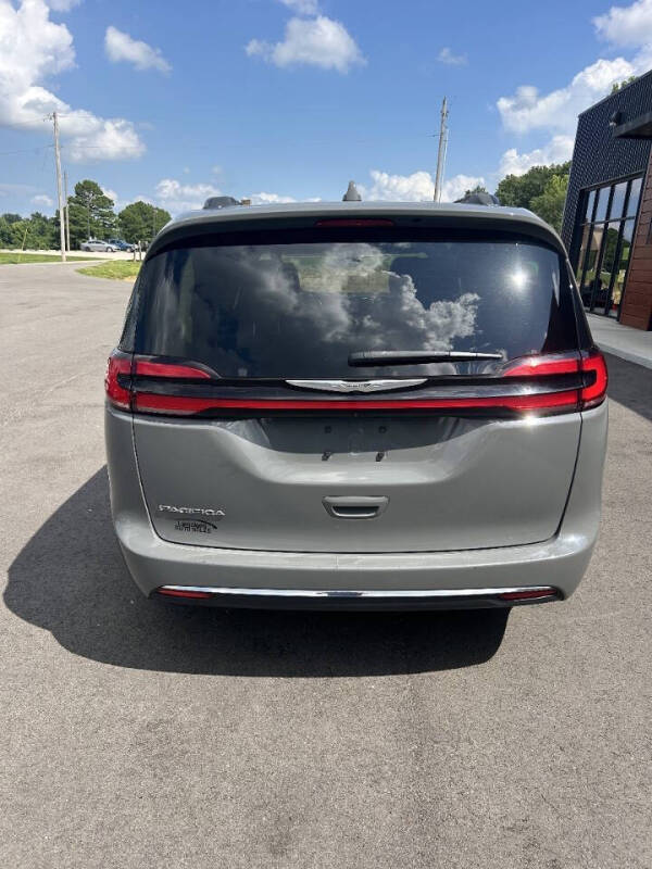 2022 Chrysler Pacifica Touring L