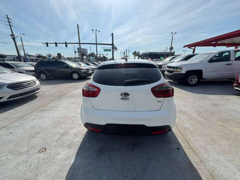 2012 Kia Rio 5-Door SX