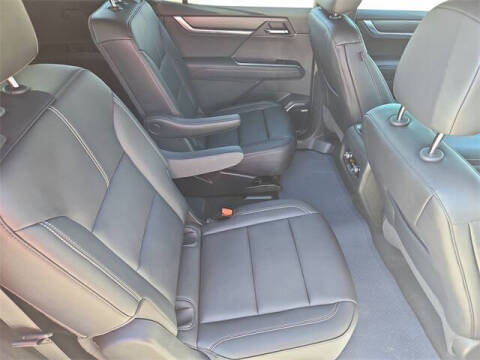 2024 GMC Acadia Elevation