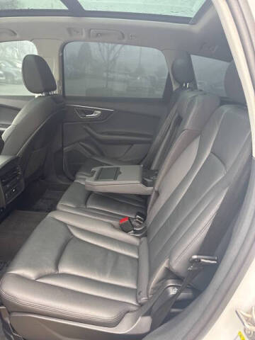 2023 Audi Q7 quattro Premium Plus 55 TFSI