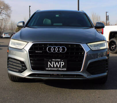 2016 Audi Q3 2.0T quattro Prestige