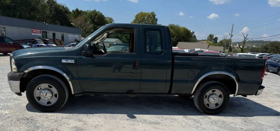 2005 Ford F-250 Super Duty XL's photo