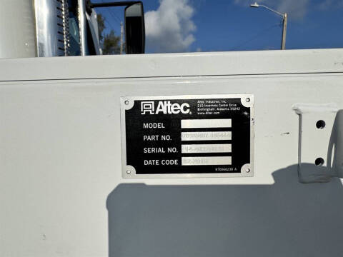 2017 Freightliner M2 106