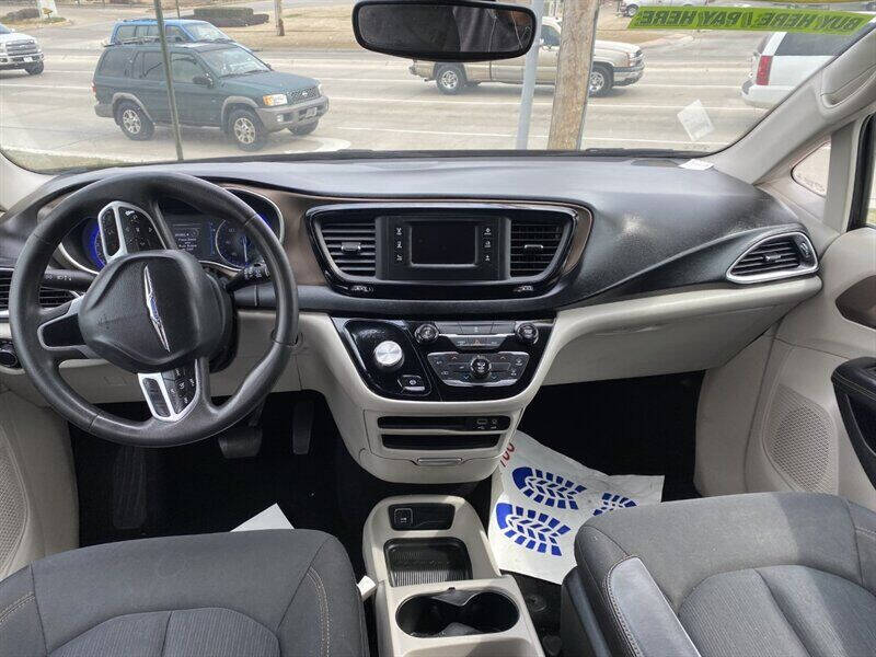 2017 Chrysler Pacifica LX