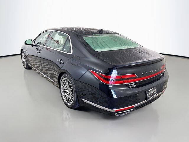 2021 Genesis G90