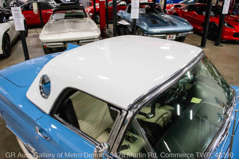 1957 Ford Thunderbird