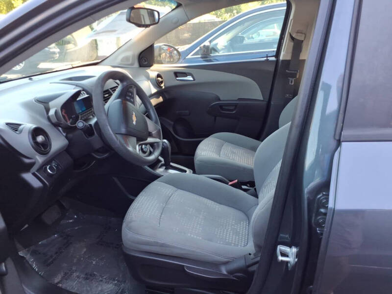 2013 Chevrolet Sonic LS Auto
