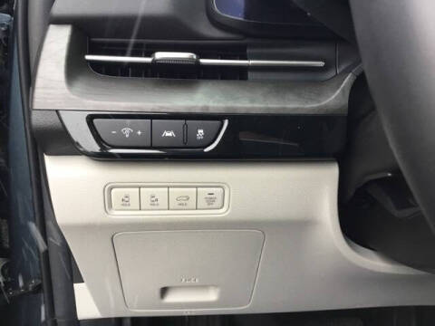 2024 Kia Carnival SX