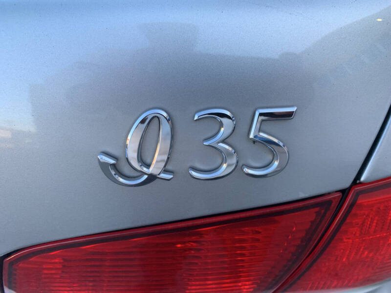 2004 Infiniti I35
