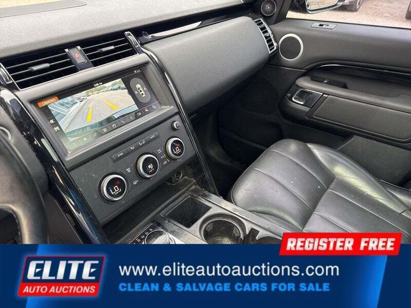 2020 Land Rover Discovery SE