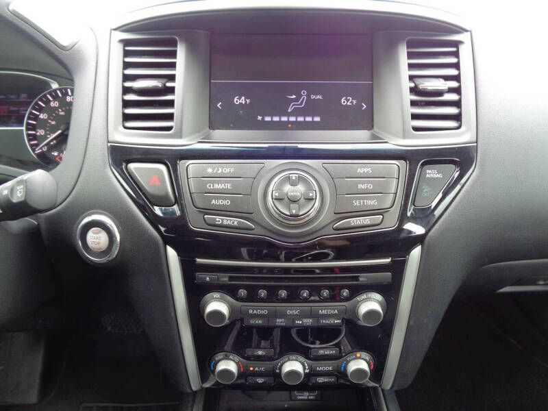 2018 Nissan Pathfinder SV