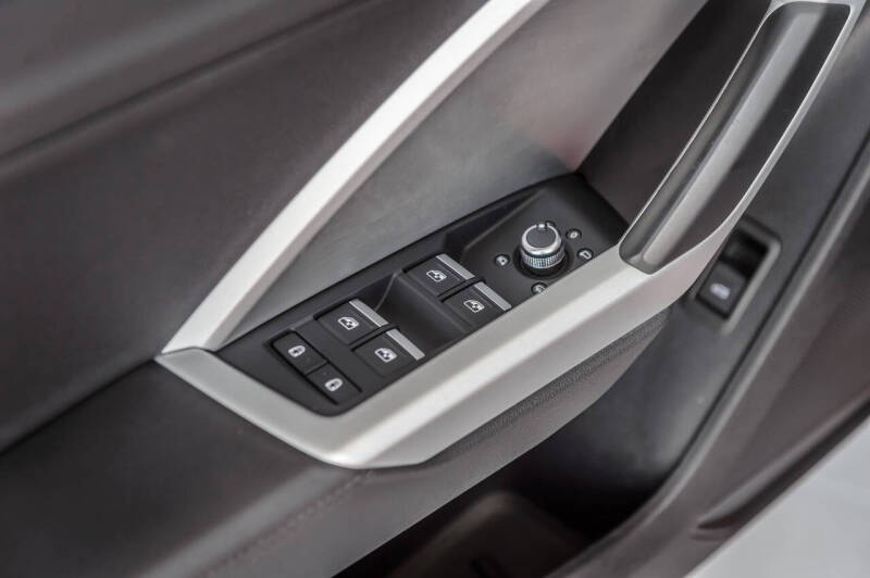 2021 Audi Q3 quattro S line Prem Plus 45 TFSI