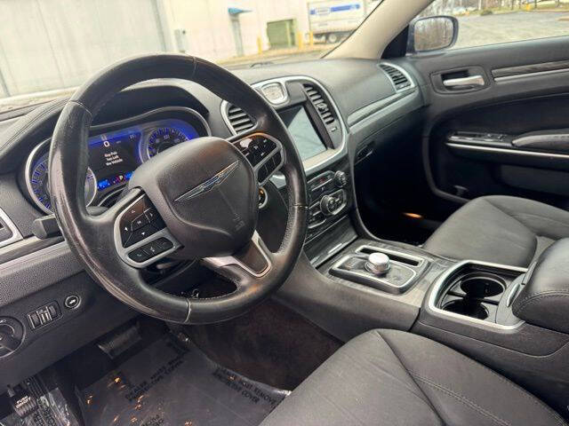 2018 Chrysler 300 Touring